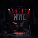 Image of AI Thumbnail: The Symbolism of Struggle in Motionless In White’s ‘America’